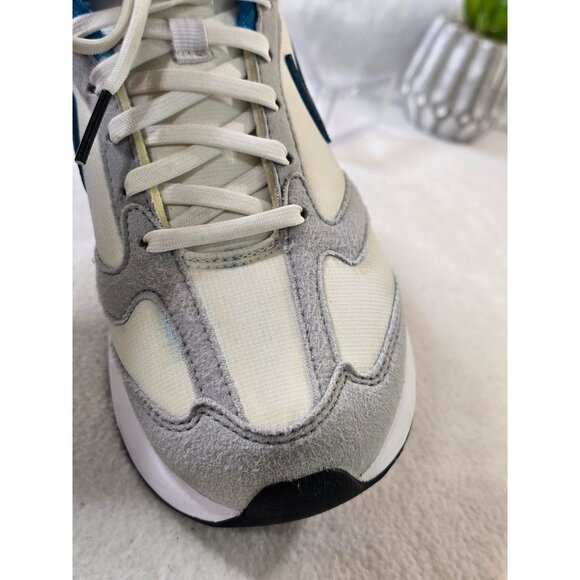 Nike Air Max Dawn GS Grade DX3772 100‎ Sneakers 6Y White/Blue/Gray Mesh & Suede - Picture 4 of 12